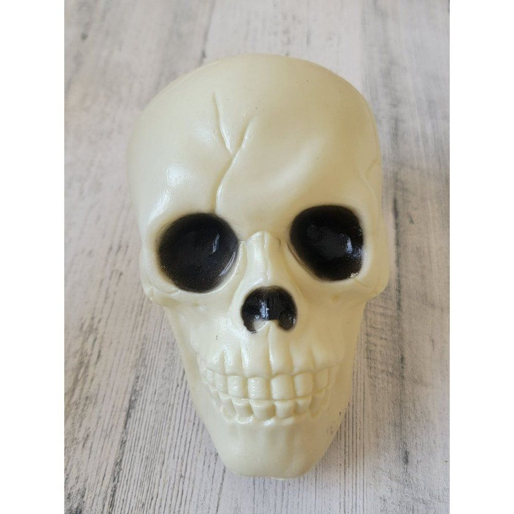 Halloween plastic AS IS skeleton head prop Decor scary